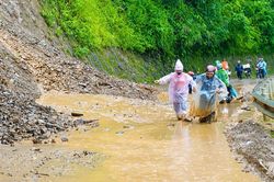 Thái Nguyên: Mưa dông nhiều nơi, cảnh báo thời tiết cực đoan