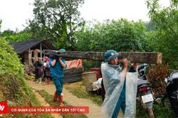 Lào Cai hỗ trợ cho người dân phải sơ tán khỏi vùng thiên tai