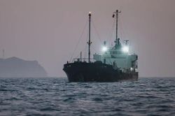 Iran và Oman thống nhất tọa độ tuyến đường hàng hải mới qua eo biển Hormuz