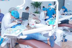 Gần 50% cơ sở sản xuất, kinh doanh răng giả bị xử phạt