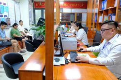 Thủ tục tiếp nhận v&agrave;o l&agrave;m c&ocirc;ng chức theo quy định mới?
