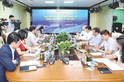 Luật h&oacute;a quyền thu giữ t&agrave;i sản bảo đảm: 'Đ&ograve;n bẩy t&acirc;m l&yacute;' để b&ecirc;n vay chủ động trả nợ