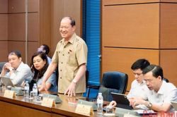 Đoàn đại biểu Quốc hội tỉnh tham gia ý kiến đối với các nội dung tại Kỳ họp không thường lệ lần thứ nhất
