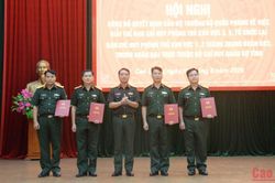 C&ocirc;ng bố quyết định tổ chức lại Ban chỉ huy Ph&ograve;ng thủ khu vực th&agrave;nh Trung đo&agrave;n Bộ binh trực thuộc Bộ CHQS tỉnh