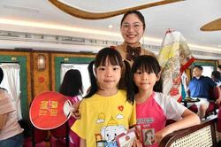 Trải nghiệm đáng nhớ cùng đoàn tàu 'Hà Nội 5 cửa ô'