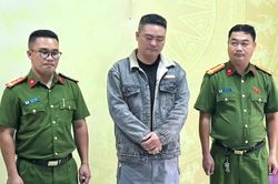 Đưa 4 ô tô sang Lào vận chuyển gần 50 tấn hàng trái phép về Việt Nam