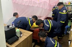 Sơ tán khẩn cấp hơn 200 người trong đêm mưa lũ ở Sơn La