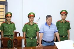 Bắt Chủ tịch c&ocirc;ng ty Mekolor từng 'nổ' chi trăm tỷ USD l&agrave;m đường sắt cao tốc