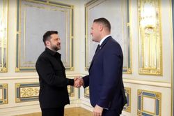 Anh cam kết tiếp tục hỗ trợ Ukraine tăng cường năng lực ph&ograve;ng thủ