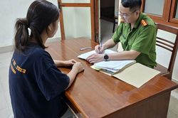 Khởi tố 2 cô gái ở Thái Nguyên giả vờ kết hôn với người nước ngoài chiếm đoạt gần 500 triệu đồng tiền sính lễ
