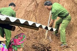 Mưa lớn gây sạt lở diện rộng ở Sơn La, nhiều hộ dân phải di dời khẩn cấp