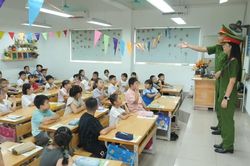 Phải công khai số điện thoại tiếp nhận phản ánh lạm thu trường học