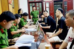 Bàn giao nhóm đối tượng bị Interpol truy nã đỏ, lừa đảo hơn 327 tỷ đồng | ATV ngày 7/8/2026