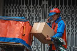 C&aacute;c chủ shop gặp kh&oacute; khăn g&igrave; khi b&aacute;n h&agrave;ng tr&ecirc;n s&agrave;n thương mại điện tử?