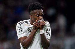 Arsenal tan mộng sở hữu Vinicius