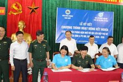 Đồn Bi&ecirc;n ph&ograve;ng Nậm Nhừ đồng h&agrave;nh c&ugrave;ng phụ nữ nơi bi&ecirc;n cương