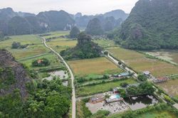 Xem xét xử lý hình sự đối với vi phạm trong Di sản Tràng An