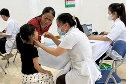 Hà Nội dành gần 142 tỷ đồng hỗ trợ người tham gia bảo hiểm xã hội, bảo hiểm y tế