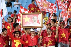 [Ảnh] Không khí sôi động trên khán đài Mỹ Đình trước trận Việt Nam-Campuchia