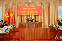 Thượng tướng Nguyễn Quang Ngọc làm việc với Quân khu 7 về chiến lược phát triển và tổ chức, cơ cấu lại doanh nghiệp