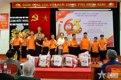 Chung tay chăm sóc nạn nhân chất độc da cam ở Làng Hữu nghị Việt Nam