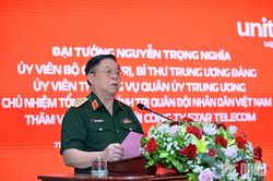 Đại tướng Nguyễn Trọng Nghĩa thăm, l&agrave;m việc với C&ocirc;ng ty Star Telecom