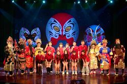 Đoàn học sinh Nhật tham quan và tìm hiểu nghệ thuật Tuồng
