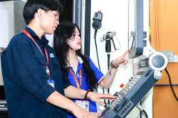 Tổ chức lại hệ thống cơ sở giáo dục tinh gọn, hiệu quả - Hình thành nhiều trường lớn mạnh