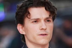Tom Holland đi vào lịch sử