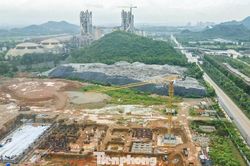 Nhà máy điện rác 90 triệu USD ì ạch hai thập kỷ bên 'núi' rác quá tải