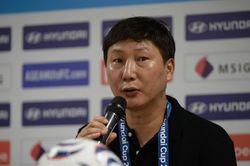 HLV Kim Sang-sik: 'T&ocirc;i lu&ocirc;n đặt kỳ vọng cao nhất v&agrave;o Đ&igrave;nh Bắc'