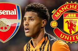 Tiền đạo lập hat-trick khiến MU và Arsenal mê mẩn