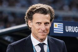 Cựu cầu thủ MU được bổ nhiệm làm HLV Uruguay