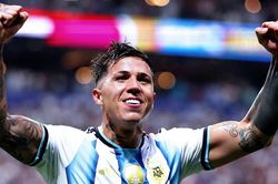 Man City chiêu mộ Enzo Fernandez thay thế Rodri
