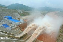 17 giờ ngày 7/8, mở cửa tràn xả mặt điều tiết hồ chứa thủy điện Lai Châu