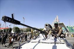Nội chiến ở Yemen trải qua ngày đẫm máu nhất 4 năm khi Houthi tấn công quân chính phủ