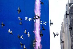 Cổ phiếu SpaceX tăng điểm trong phiên giao dịch sôi động nhờ đợt giải tỏa hạn chế bán đầu tiên