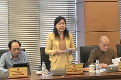 'Định lượng hóa' tiêu chí đô thị đặc biệt, tránh phát triển lệch về kinh tế