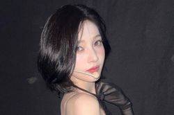 Joy (Red Velvet) gây sốt với màn trình diễn trong trang phục xuyên thấu quyến rũ