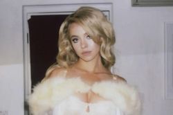 Sydney Sweeney gây chú ý với hình ảnh tóc vàng quyến rũ trong bộ ảnh mới