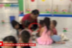 Thêm vụ bảo mẫu bị tố đánh trẻ