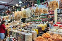 Đề xuất miễn 30% thuế thu nhập cho hộ kinh doanh, doanh nghiệp c&oacute; doanh thu dưới 10 tỷ đồng
