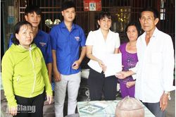 Long Kiến đưa dịch vụ công đến tận nhà dân