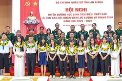 Bộ Chỉ huy Quân sự tỉnh An Giang tuyên dương 25 học sinh tiêu biểu