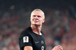 Haaland gửi thông điệp đặc biệt khi James Trafford tới Leeds United với giá kỷ lục
