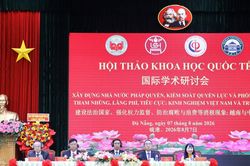 Hơn 100 đại biểu dự hội thảo quốc tế về xây dựng Nhà nước pháp quyền và phòng, chống tham nhũng