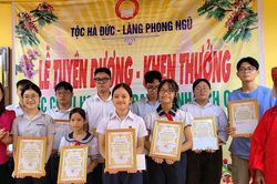 Ngọn lửa hiếu học truyền đời