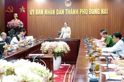 Th&aacute;o gỡ những kh&oacute; khăn, vướng mắc trong c&ocirc;ng t&aacute;c kh&aacute;m sức khỏe to&agrave;n d&acirc;n