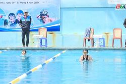 Hơn 100 vận động viên tham gia Giải bơi thanh thiếu nhi, học sinh phường Pleiku