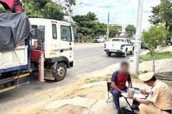 Ph&aacute;t hiện l&aacute;i xe sử dụng thẻ nhận dạng của người kh&aacute;c khi điều khiển xe kinh doanh vận tải